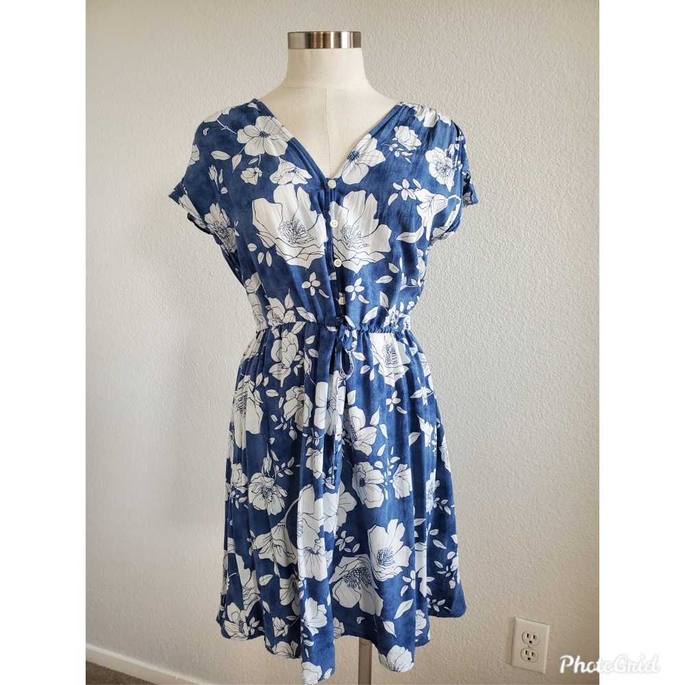 GAP Floral blue/white sundress